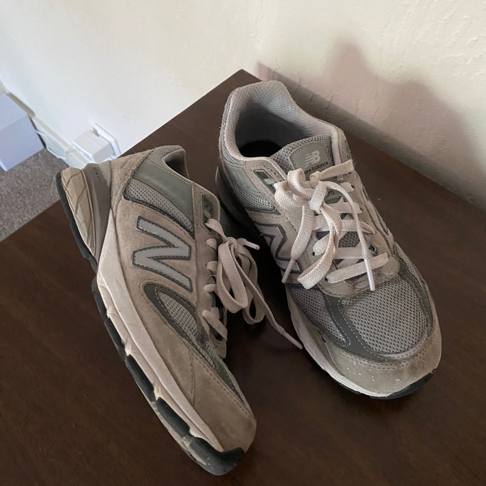 New Balanace 990 v5